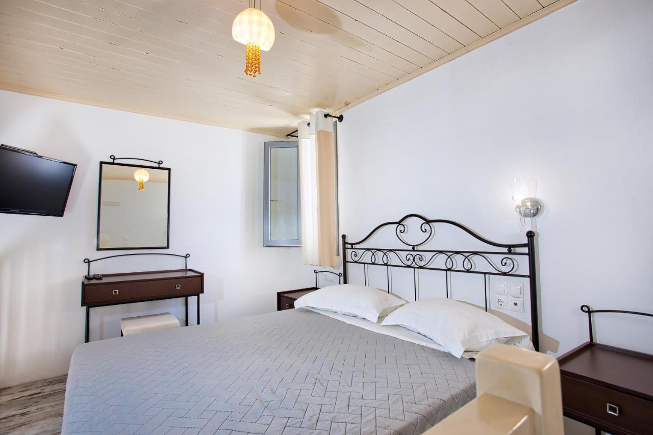 Ianthi Boutique Guesthouses Skyros Exterior foto